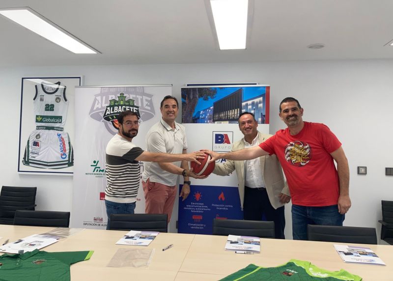 El Albacete Basket y Bueno Arenas renuevan su compromiso de esponsorización en LEB Plata